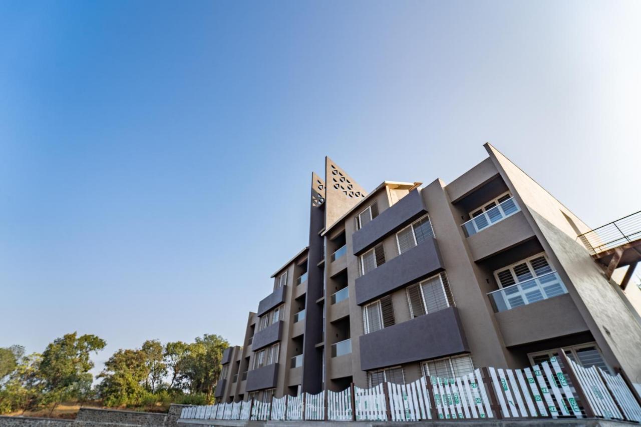 Mountain Shadow Resort Igatpuri Exteriör bild